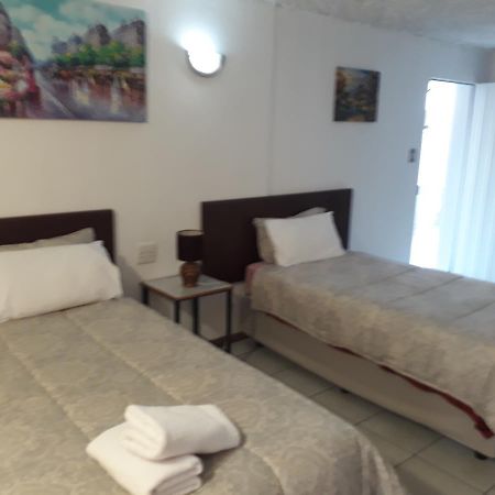 29 Polvy Street Hotel Mbombela Екстериор снимка