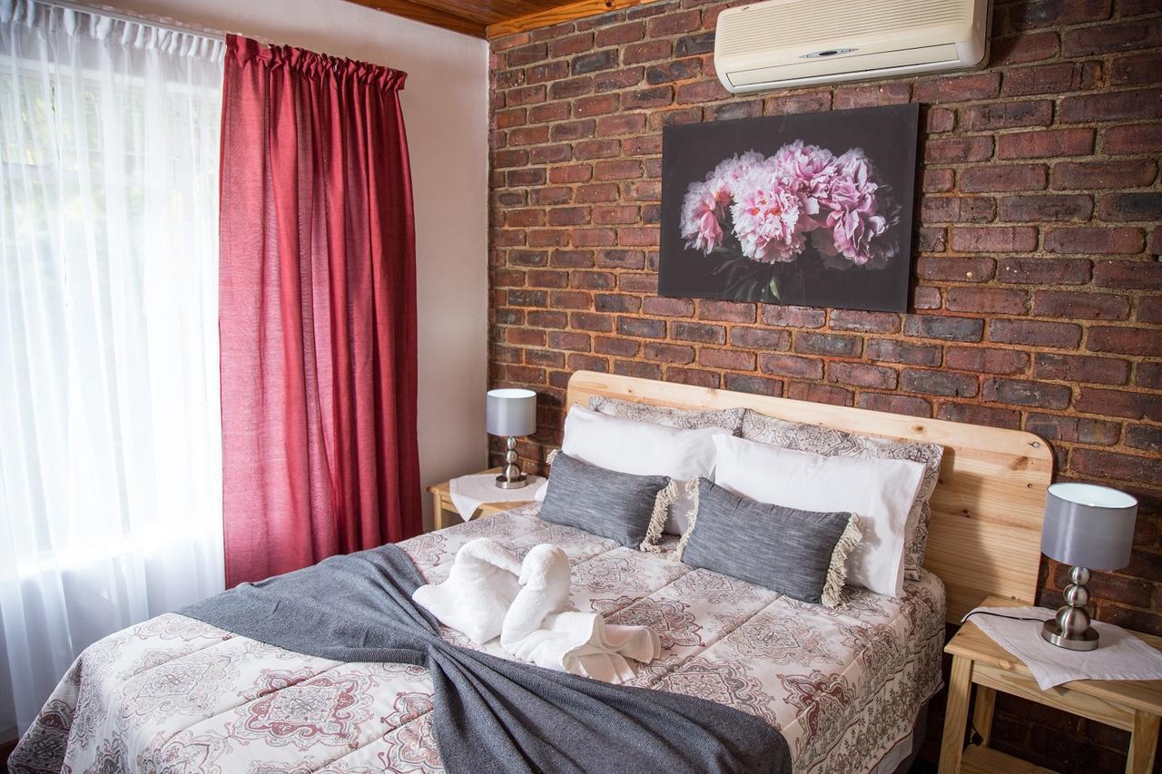 29 Polvy Street Hotel Mbombela Екстериор снимка