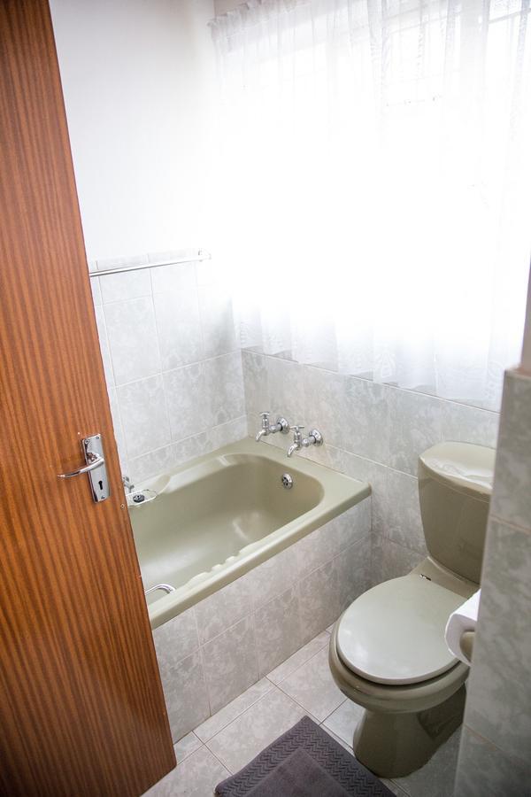 29 Polvy Street Hotel Mbombela Екстериор снимка